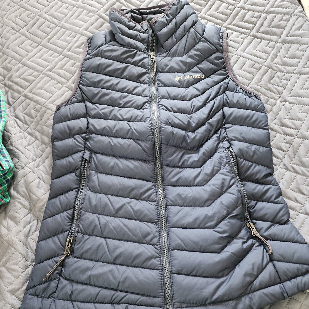 Columbia vest size small